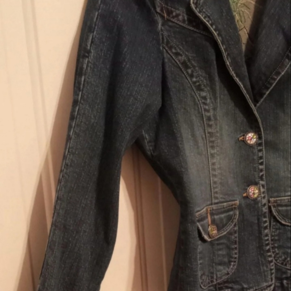 Jean Jacket - Picture 2 of 9
